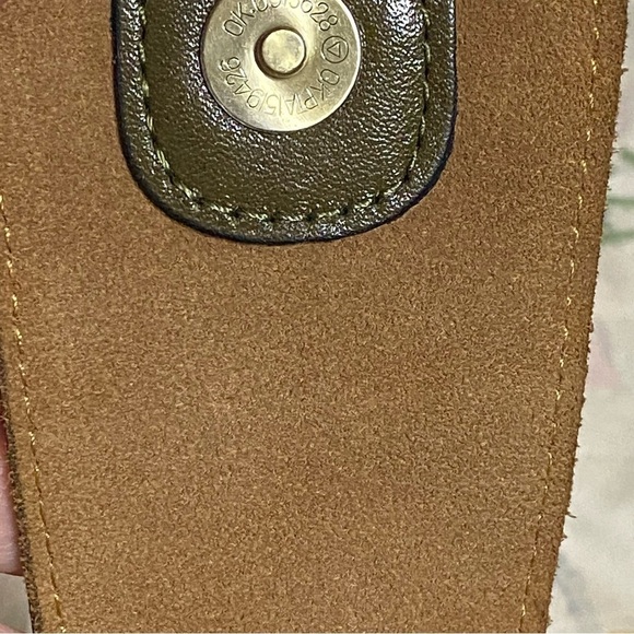 Patricia Nash Olive Green & Gold Embossed Leather Shoulder Bag - Picture 10 of 15